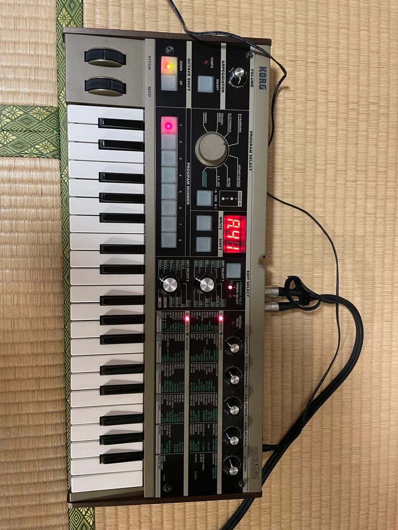 KORG ( コルグ ) microKORG　アナログモデリングシンセ