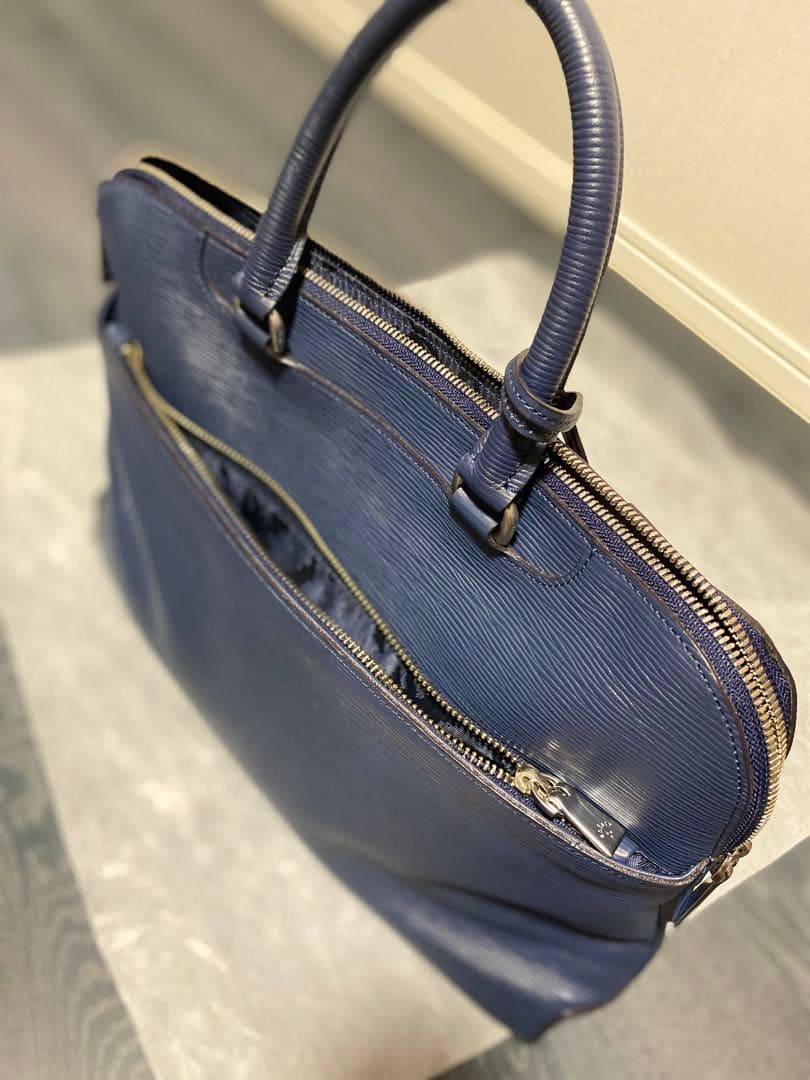 アニアリ　aniary ネイビー レザー ビジネスバッグ　美品　キレイ