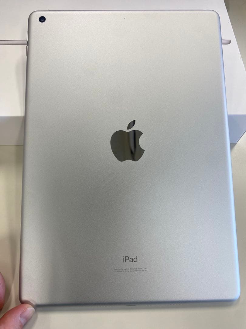 iPad 第7世代 WiFiモデル 32GB Wi-Fi タブレット アップル