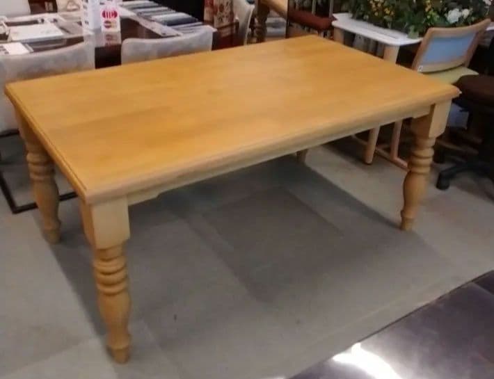 カントリーダイニングテーブル　栗脚 栗棒 ラバーウッド 無垢 展示品特価