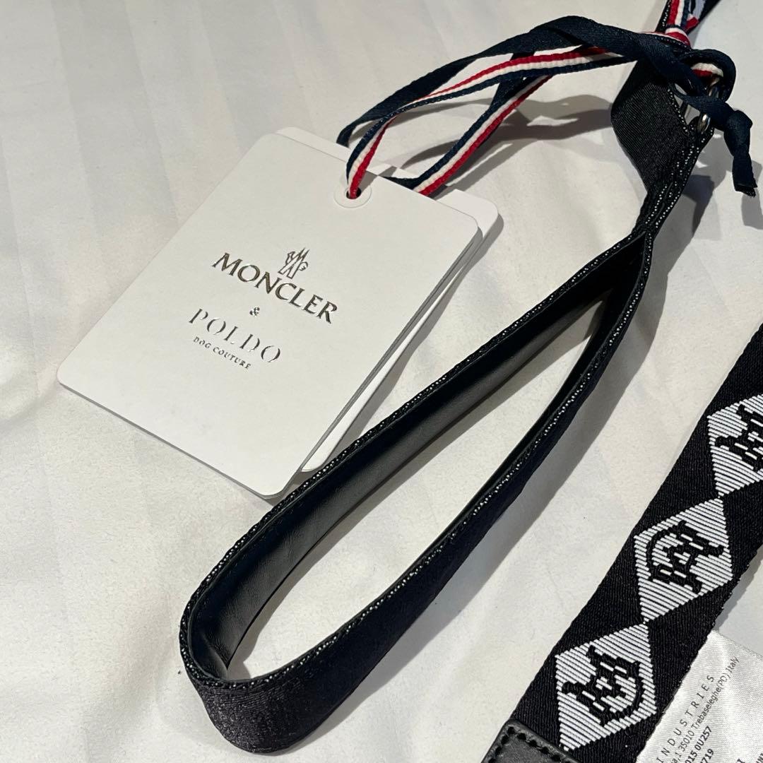 モンクレール　犬用リード&首輪セット　黒系　シグネチャー柄　ロゴが目立つ　高級