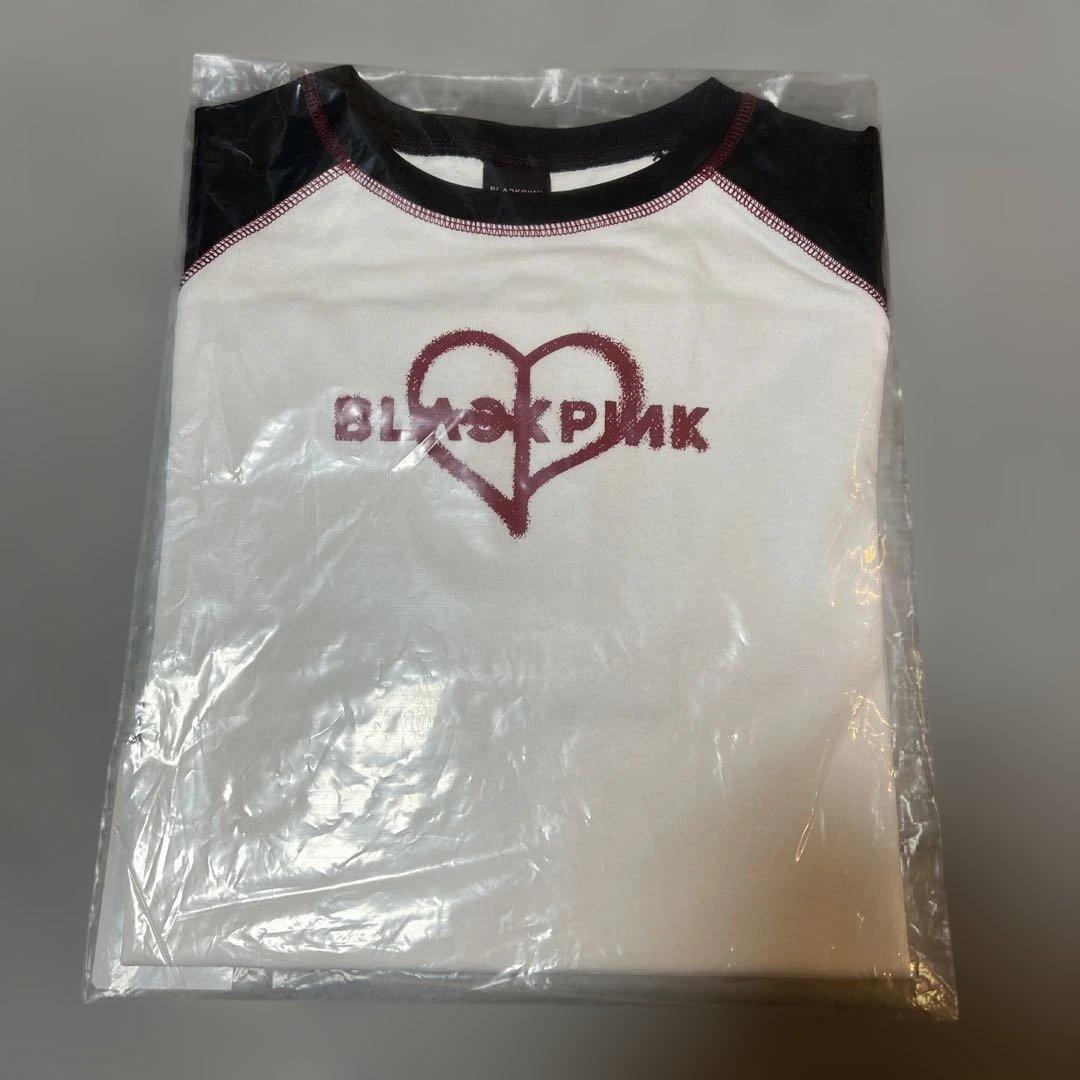blackpink deadline POPUP Tーシャツ rosé着用モデル