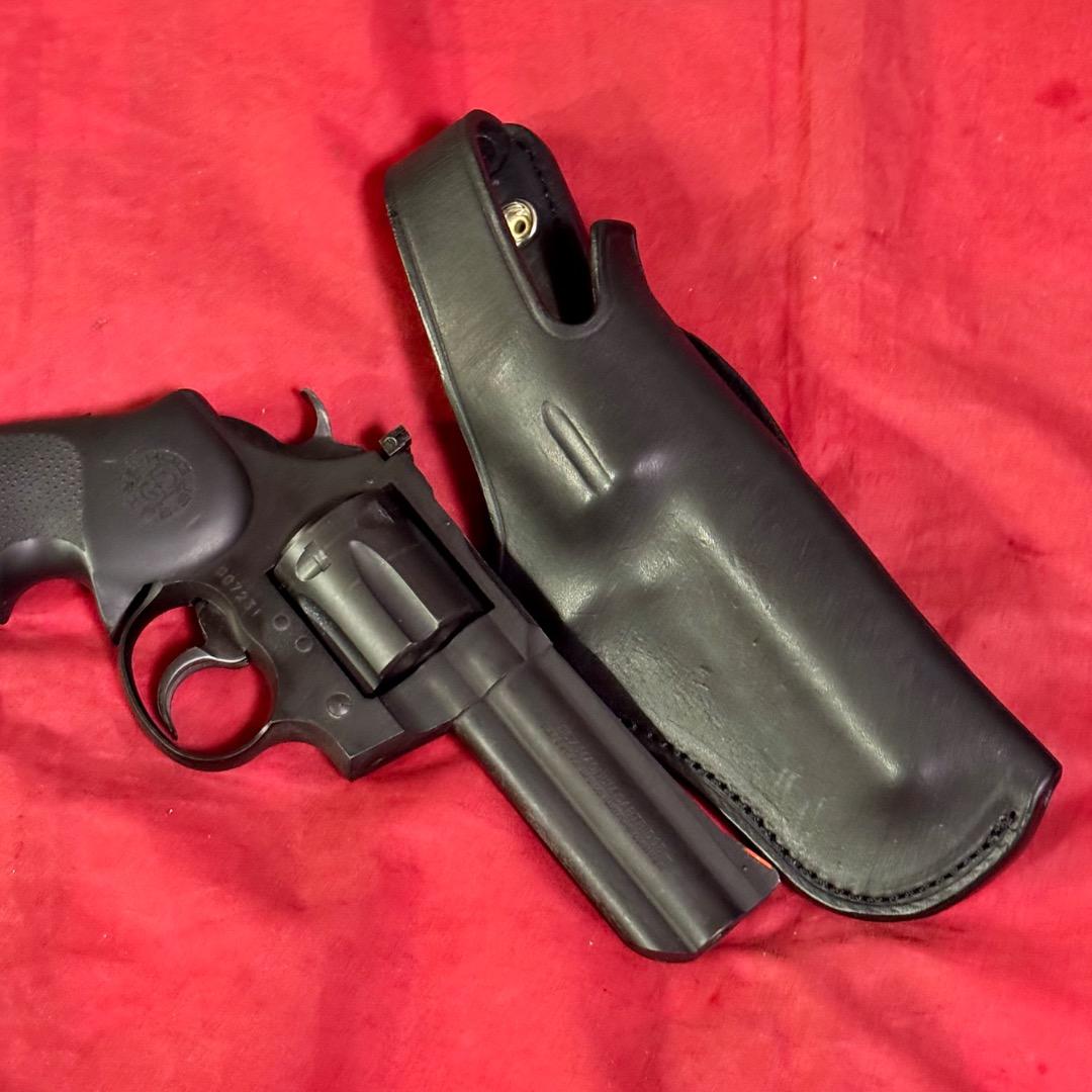 整備済 イーストA 革製 4インチ リボルバー用 ヒップ ホルスター 右利き用