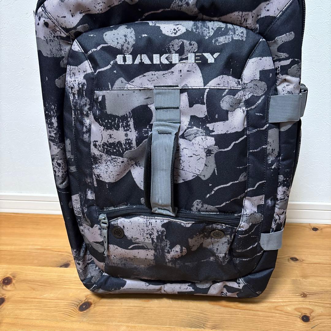OAKLEY 迷彩柄 キャリーケース