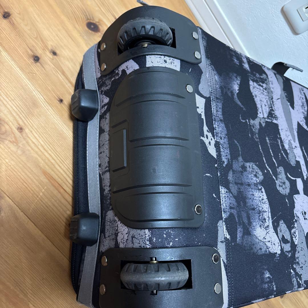 OAKLEY 迷彩柄 キャリーケース