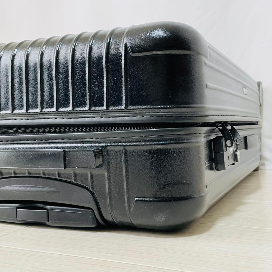 美品　リモワ　サルサ　63L 4輪　マットブラック　廃盤　Check-in M