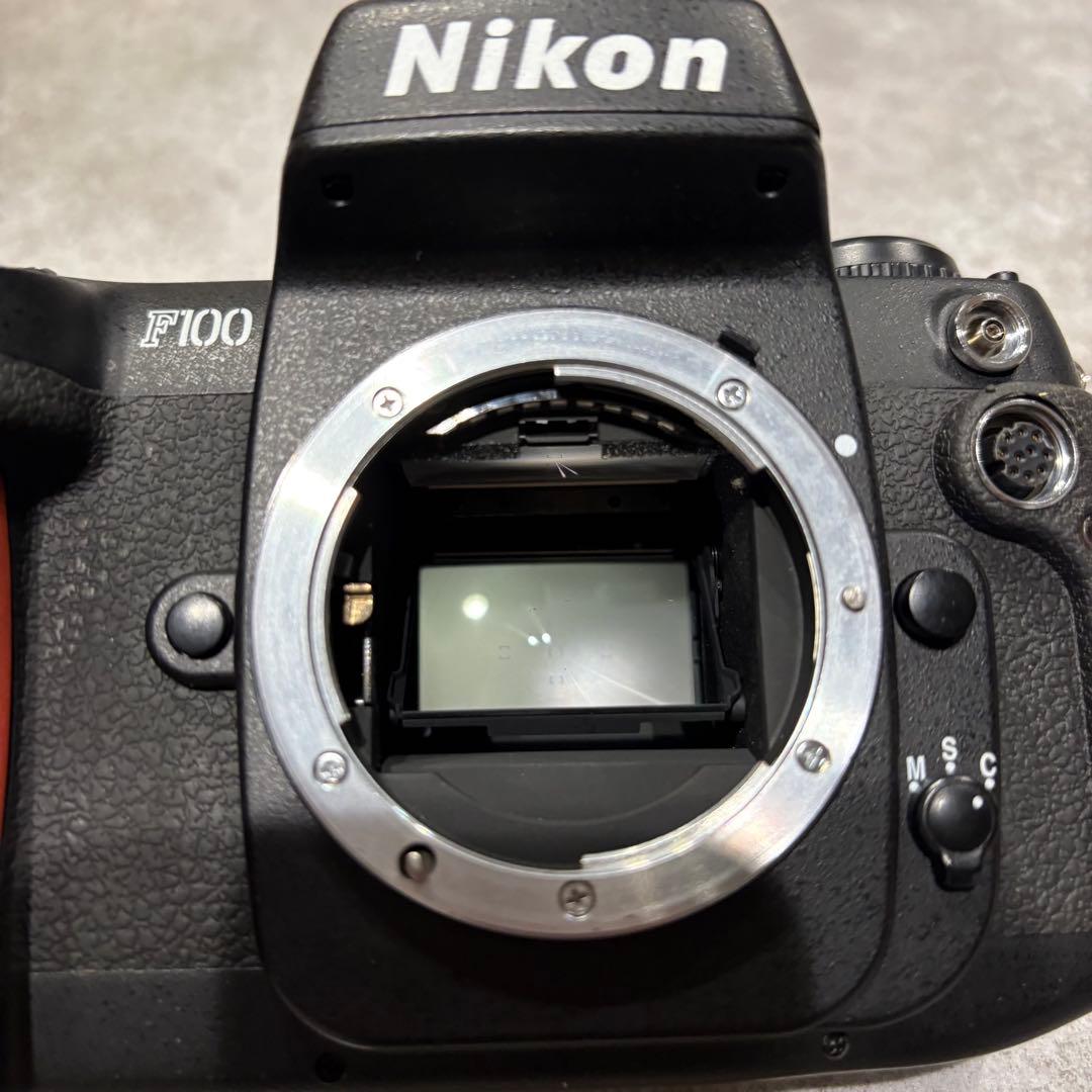 Nikon F100 フィルム一眼レフカメラ