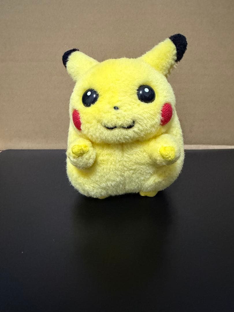 ポケモンモンスター　ピカチュウ　タカラトミー　レトロ　ぬいぐるみ　美品　かわいい