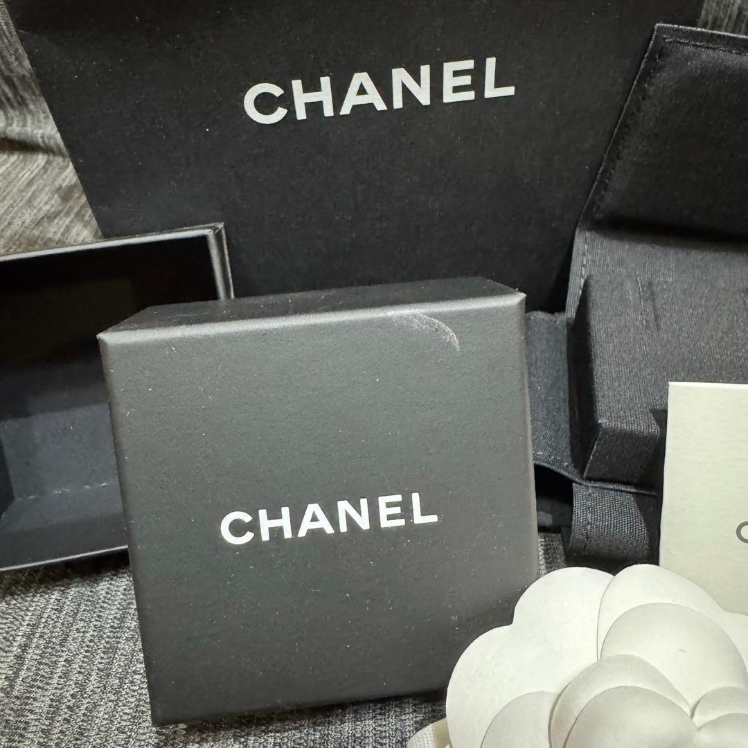 CHANEL ギフトボックス ネックレス用ピアス用空箱のみ　紙袋リボンなし