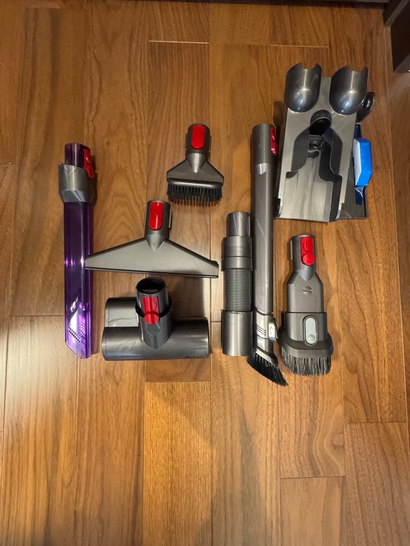 【KUMA様】Dyson スティッククリーナー 本体 各種アタッチメント付き