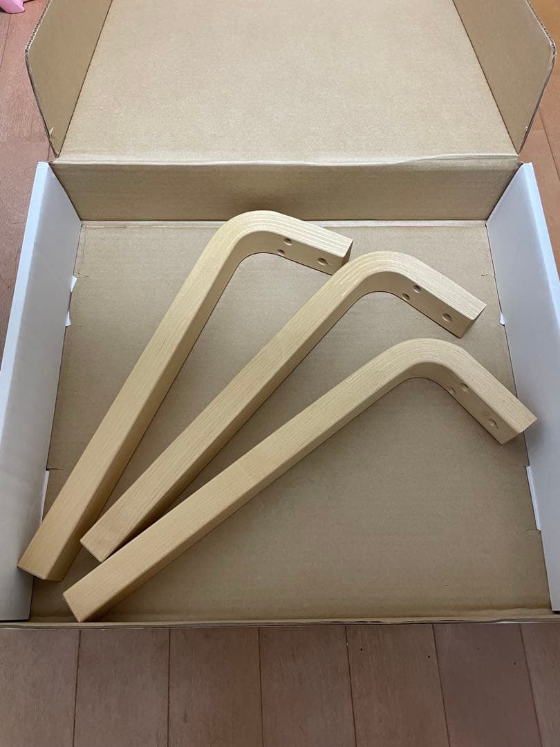 Artek スツール60 supreme シュプリーム　vitra イームズ