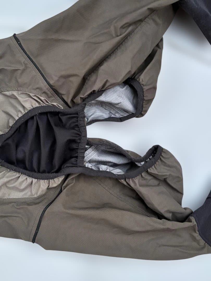 ALPHAICON RAIN DOG GUARD 4L　(グレー）