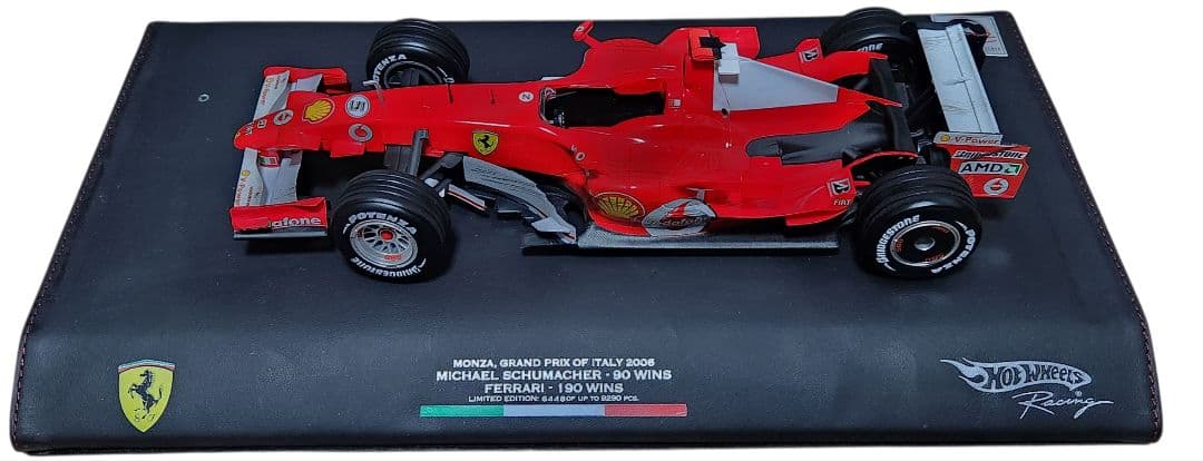 1/18 Hot Wheels Ferrari F2004 シューマッハ #5