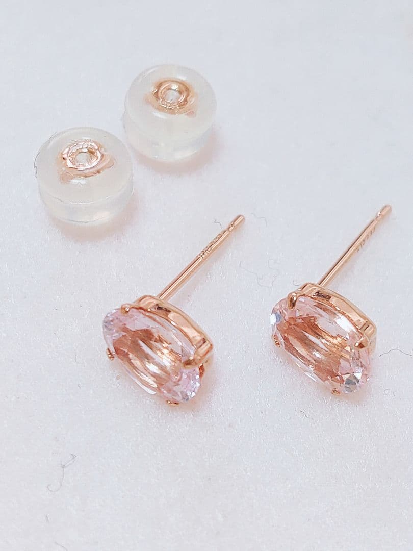 新入荷 未使用品 k18 天然モルガナイト ピアス