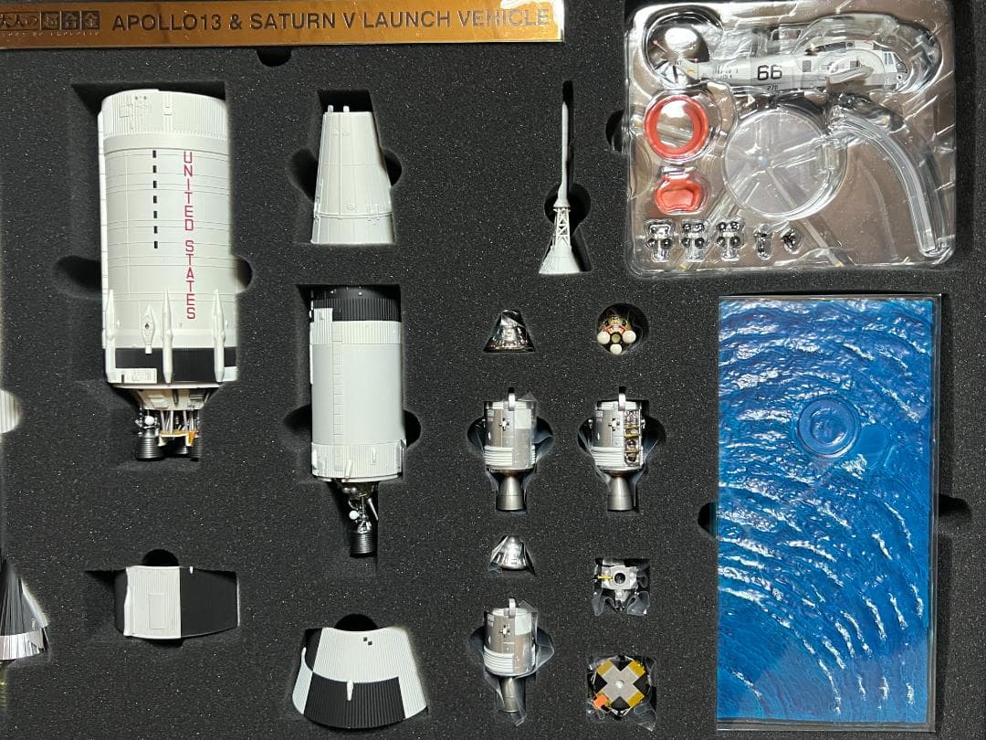 バンダイ 魂ネイション 大人の超合金 アポロ13号 & サターンV型ロケット