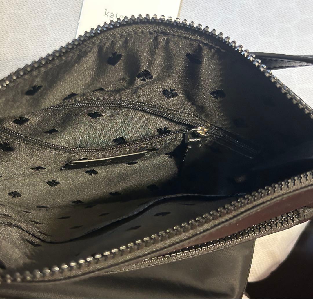 ケイトスペード　ショルダーバッグ　ナイロン　ブラック　スペード　ロゴ