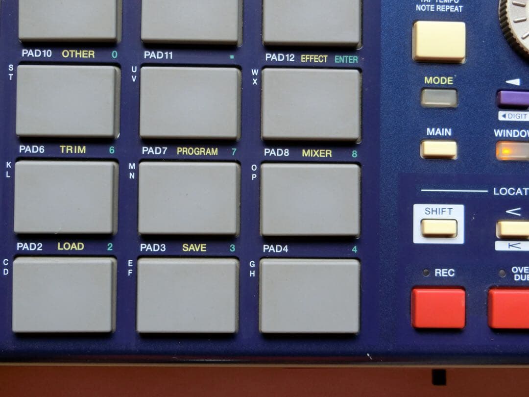 DJ機材 AKAI MPC1000