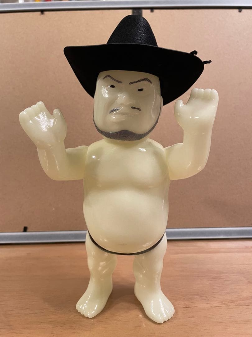 ハリウッド　ザコシ　シショウ　ソフビ　墓場の画廊　蓄光