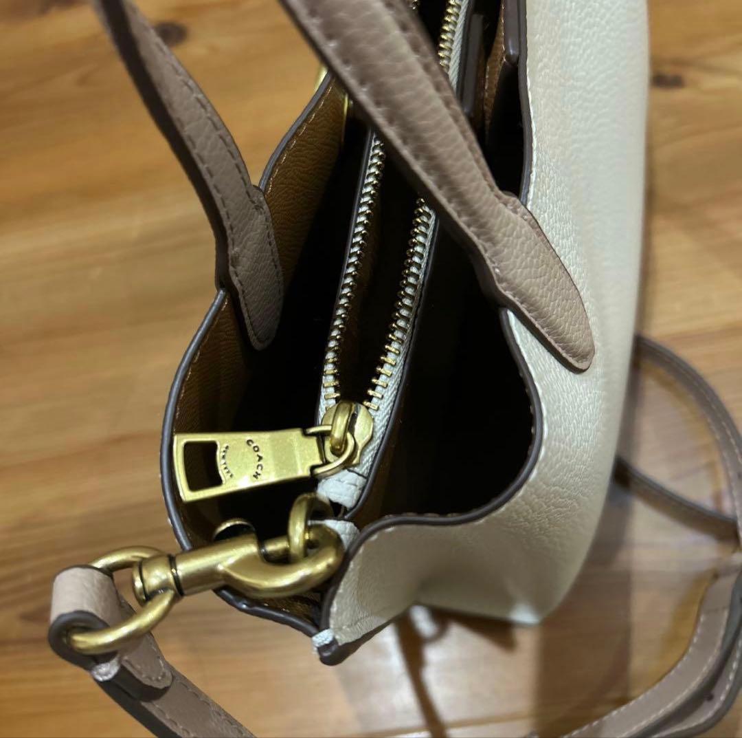 COACH ショルダーバッグ ウィロウ トート 24　チョーク