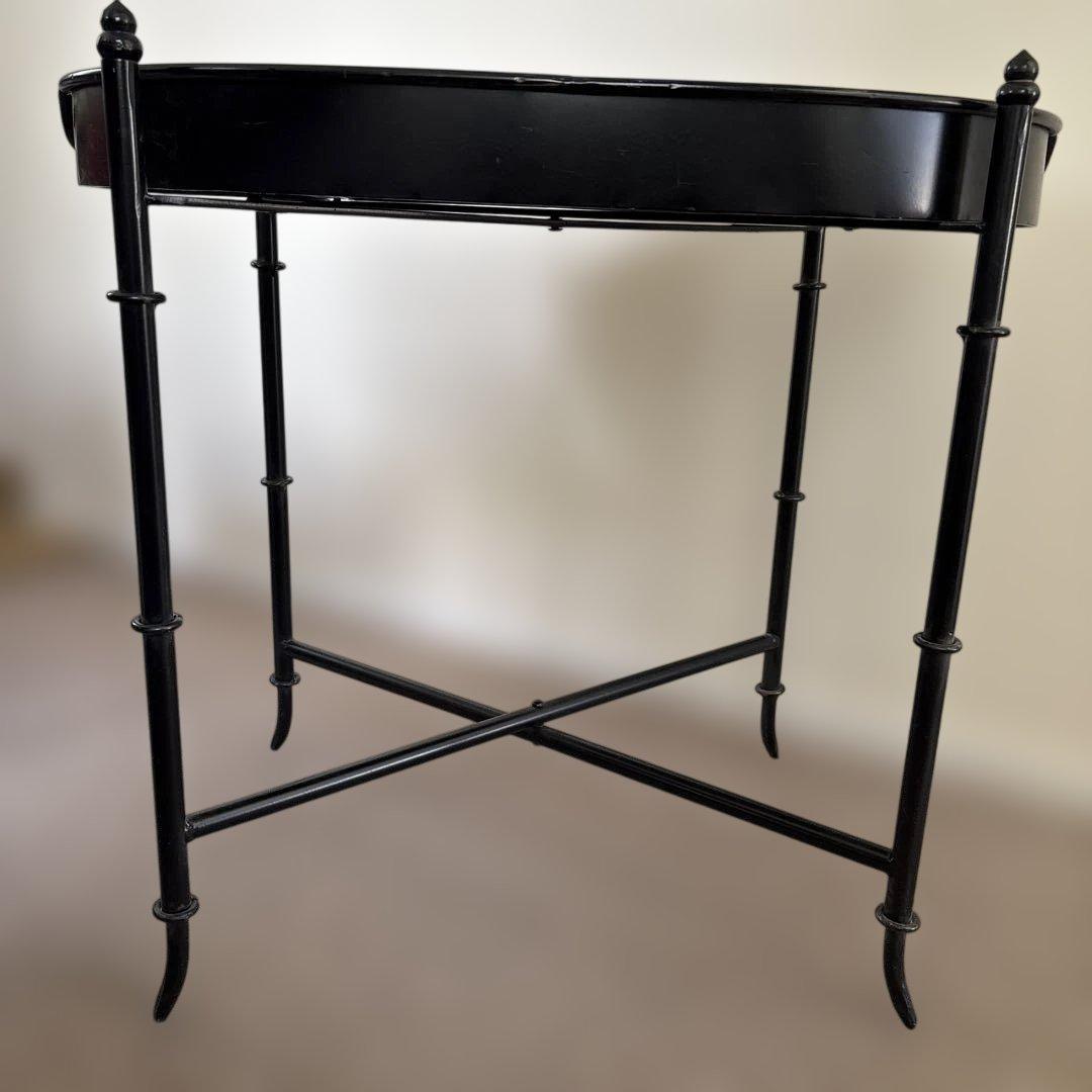 クラシックなアイアン製トレイテーブル　オーバル オシャレ！