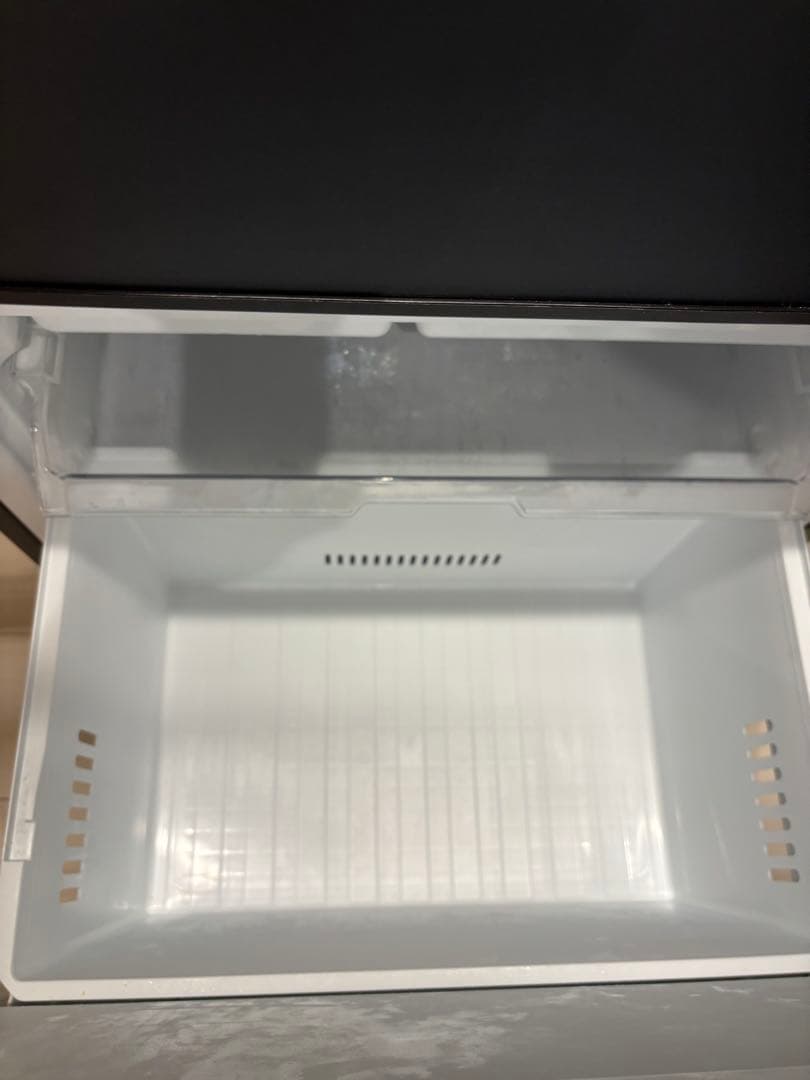 TOSHIBA GR-T33SC 冷蔵庫 326L 2022年製