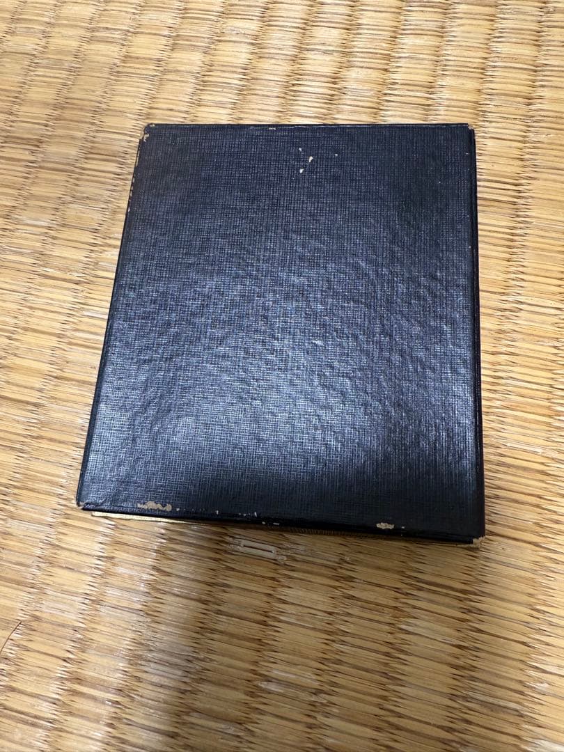 銀貨とチェーンのセット