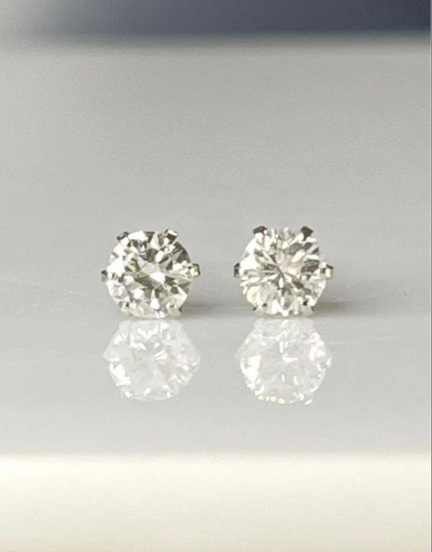 D SI2 VG ダイヤモンドピアス 0.4ct 鑑定書付き