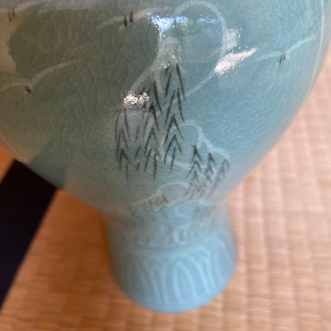 韓国の青磁の花瓶