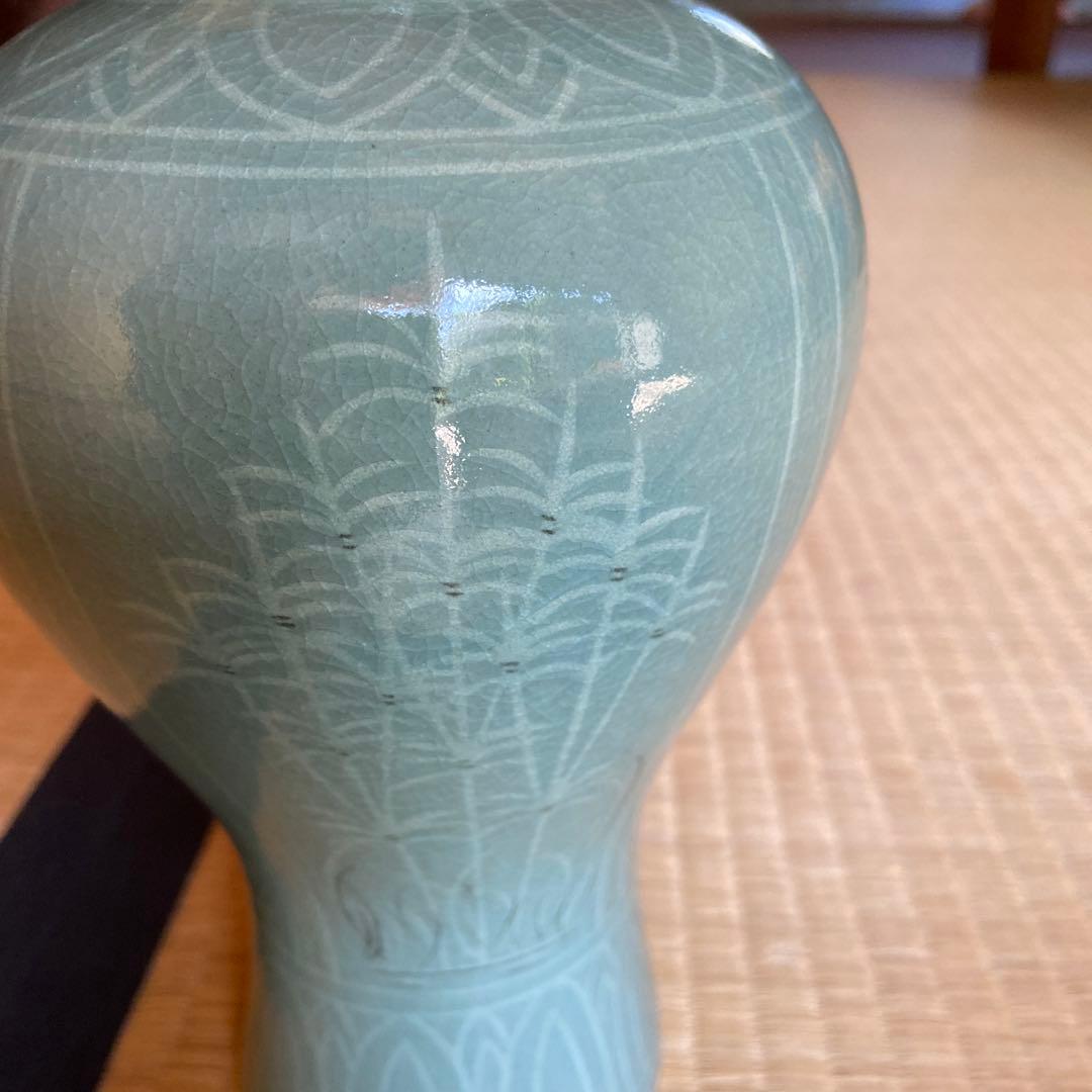 韓国の青磁の花瓶