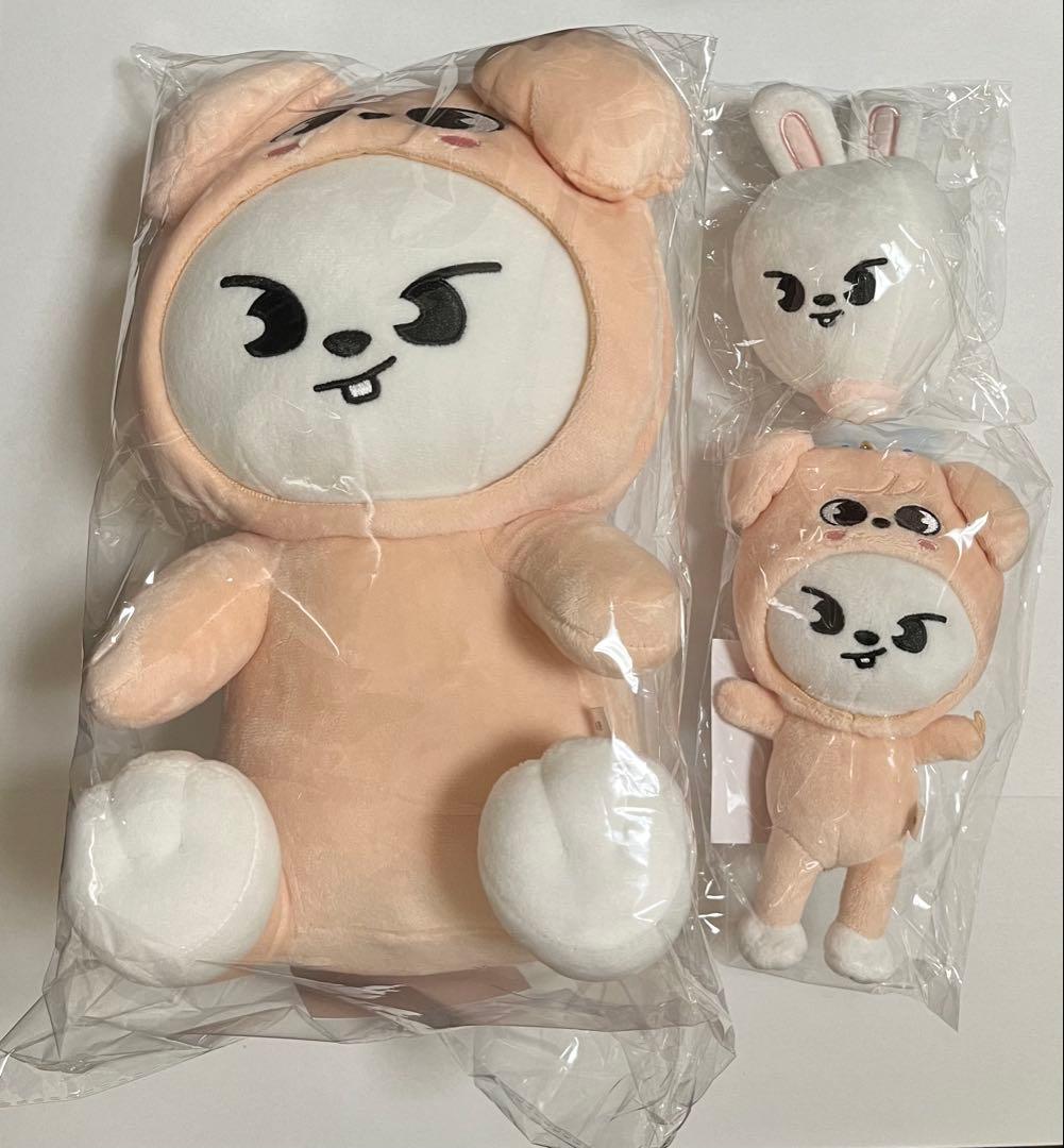 Stray Kids ぬいぐるみ• バッグチャーム　リノ　リービット