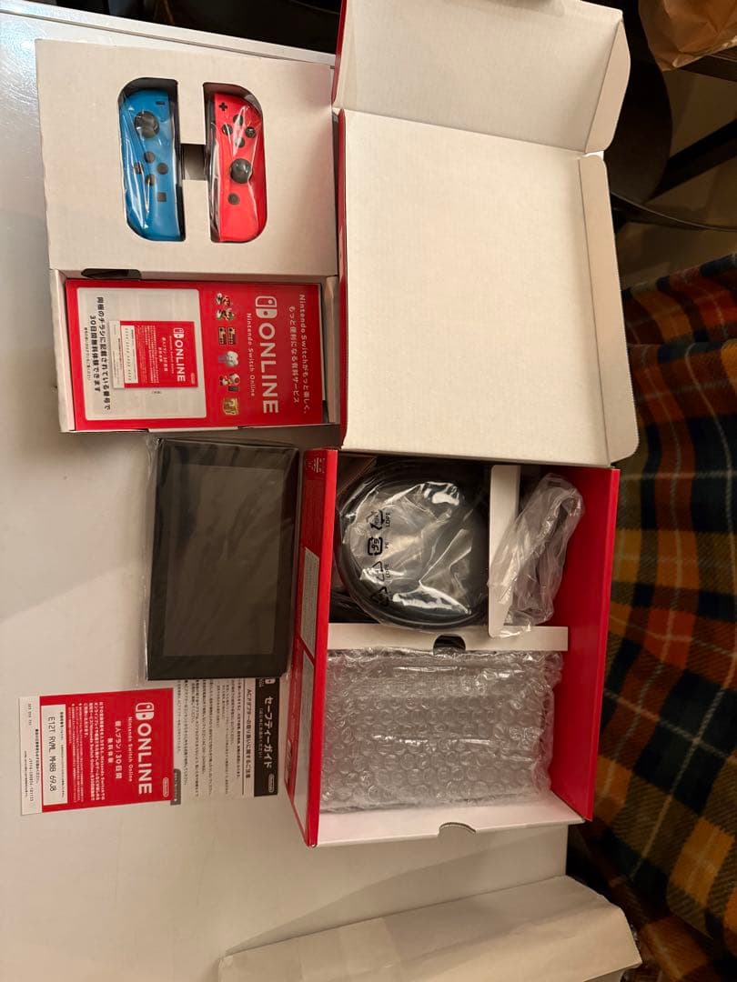 Nintendo Switch 本体 had-s-kabah 新品同様未使用品