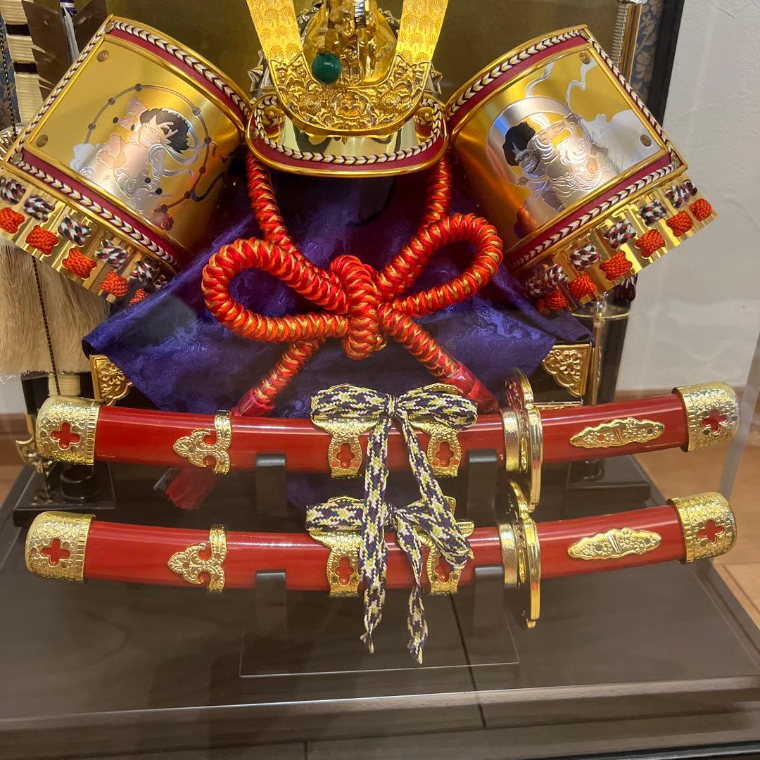 五月人形　兜　ケース入り・オルゴール付