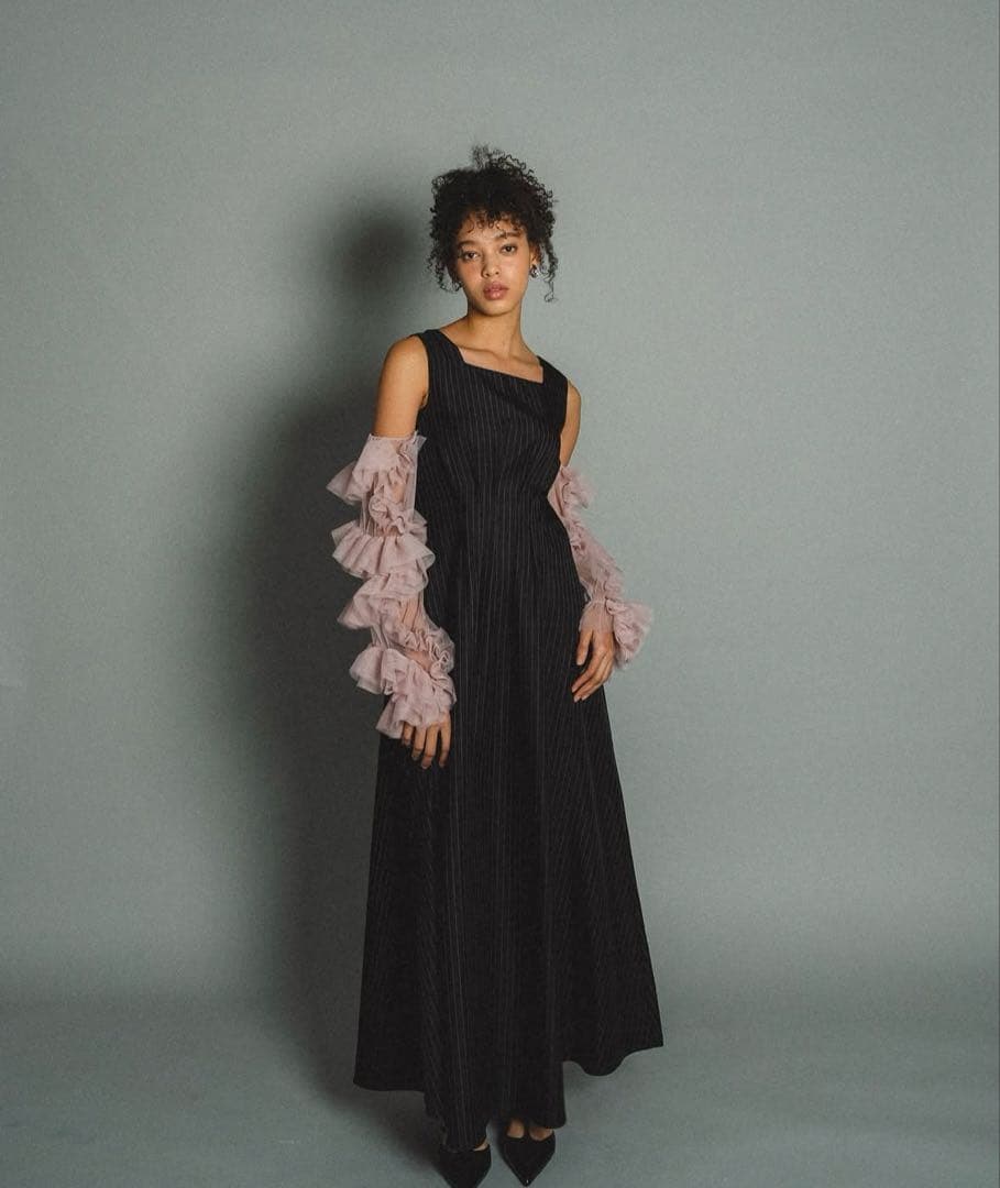 et.UNiVER フリルスリーブドレス　ブラック　オケージョン　参列　ドレス