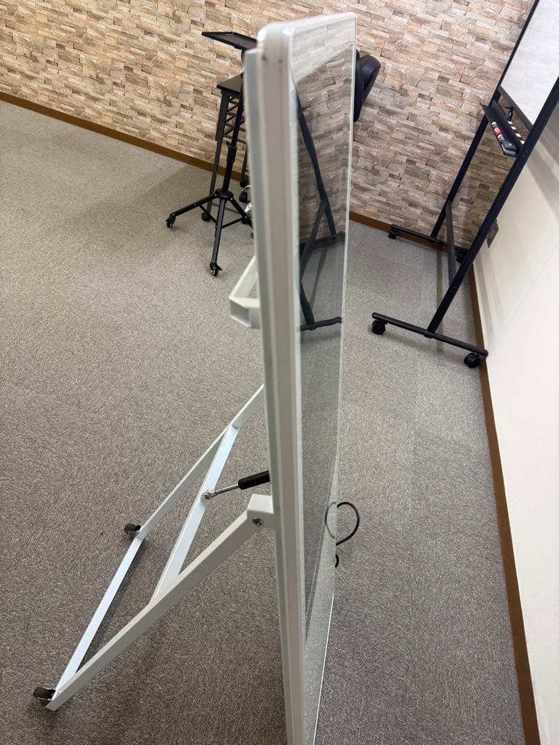 デジタルサイネージ　本体　A-32 S32R-B