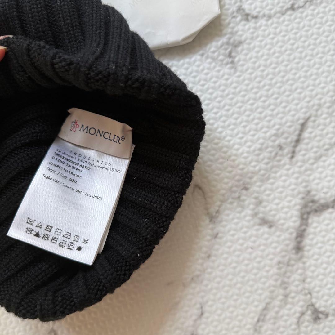MONCLER ニット帽　黒　ユニセックス