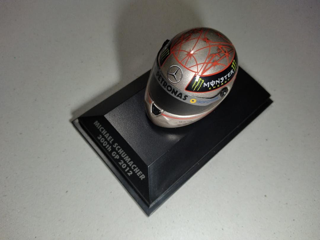 ミニチャンプス1/43ロズベルグ+1/8ヘルメットセット