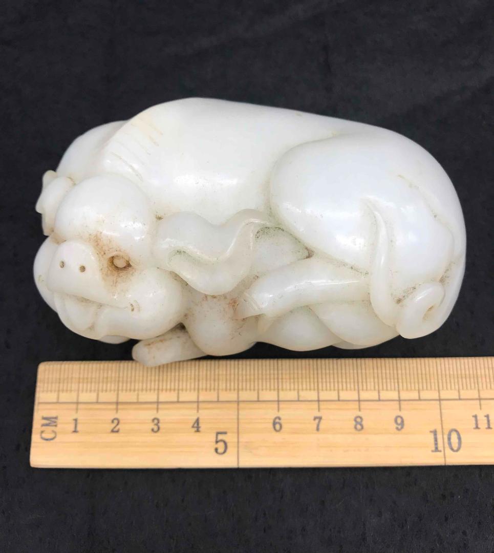 中国古美術　清時代　和田玉　純暖和田白玉彫り　縁起と財宝　豚　瑞猪(F-22)