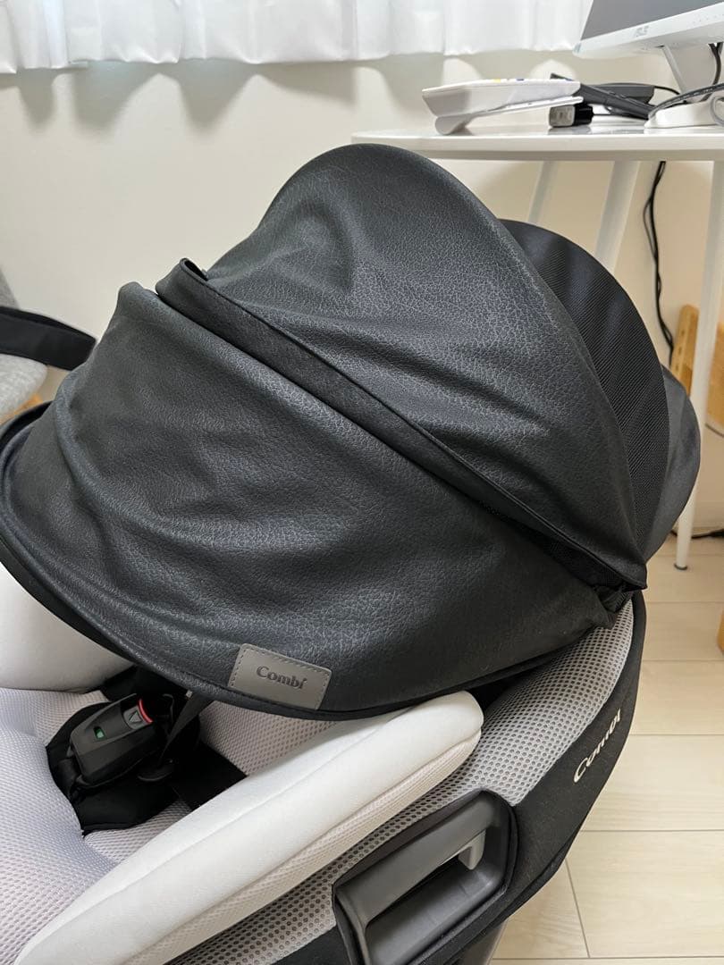 combi THE S Air ISOFIX エッグショック　チャイルドシート
