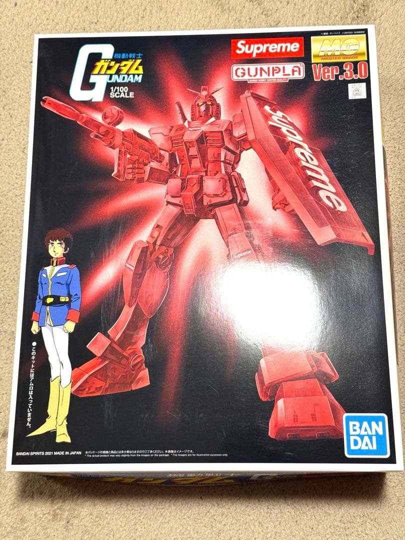 supreme 機動戦士ガンダム プラモデル