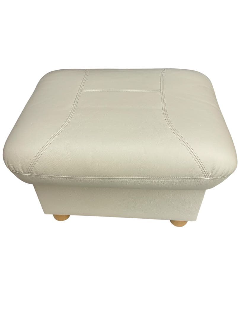 MUKU工房では日本有数の家具産地である旭川スッール