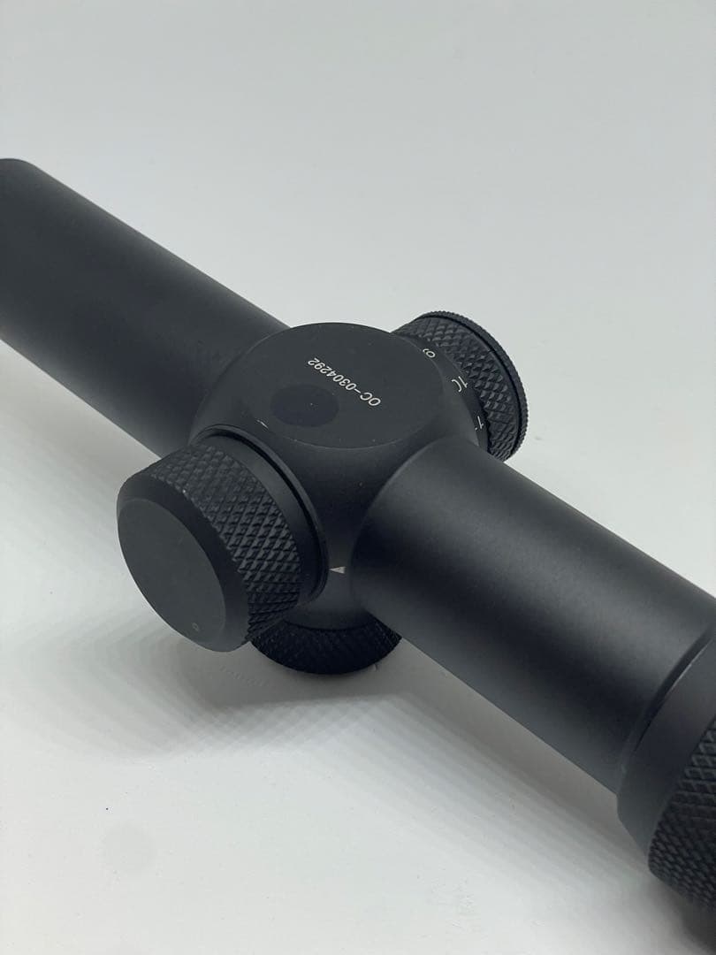 【美品です】ベクター オプティクス Vector Optics Forester