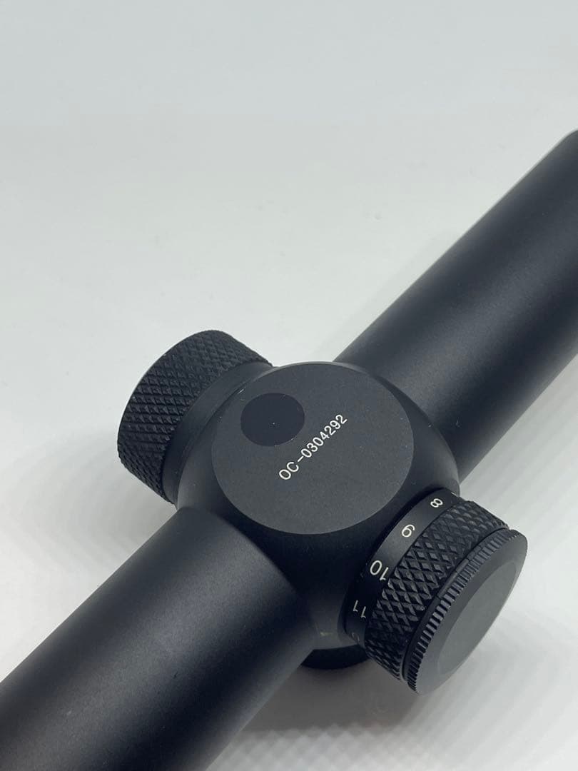 【美品です】ベクター オプティクス Vector Optics Forester