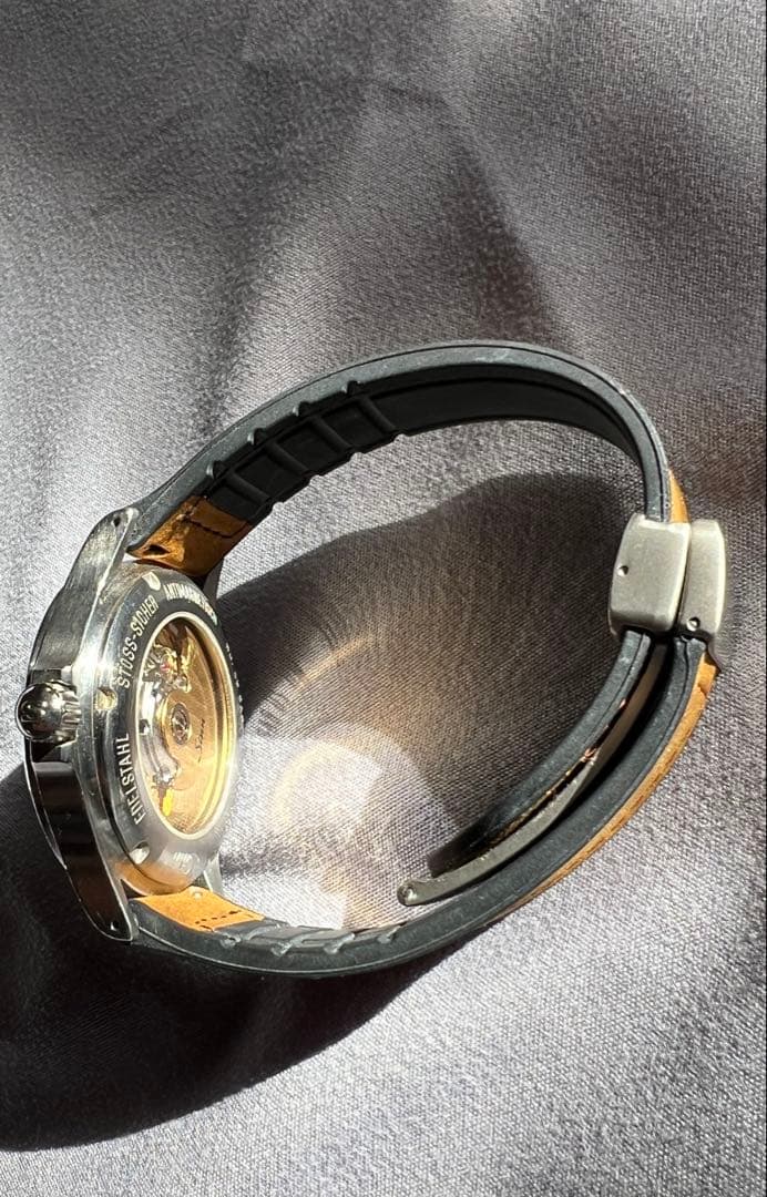 ジンSinn556 自動巻き 腕時計 ブラック文字盤 デイト付 ドイツ製