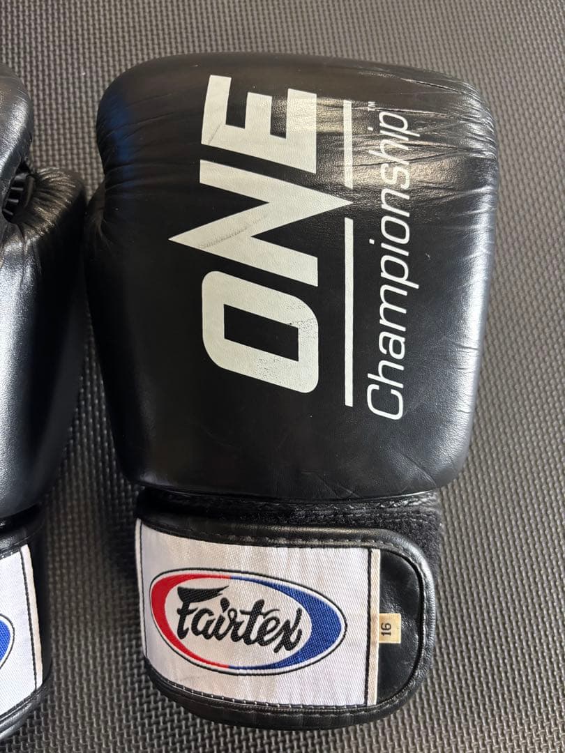 Fairtex ONE Championship ボクシンググローブ 16オンス