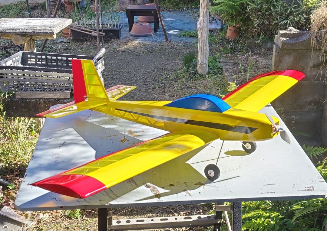 電動ラジコン飛行機