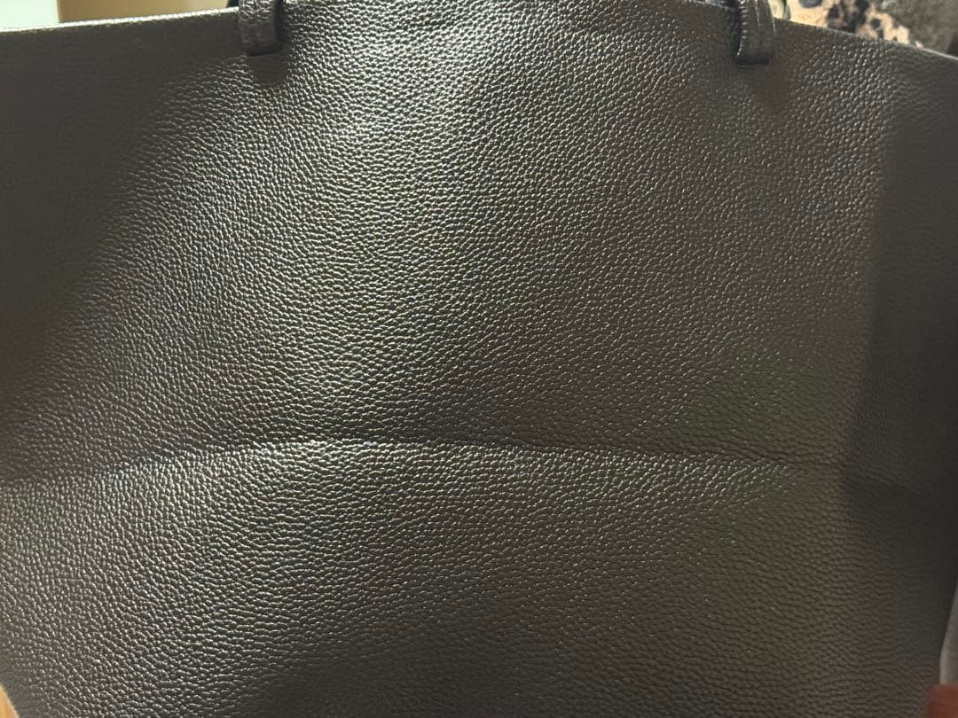 押し跡あり　THE ROW 牛革バケットトート 大容量 ショルダー 通勤バッグ