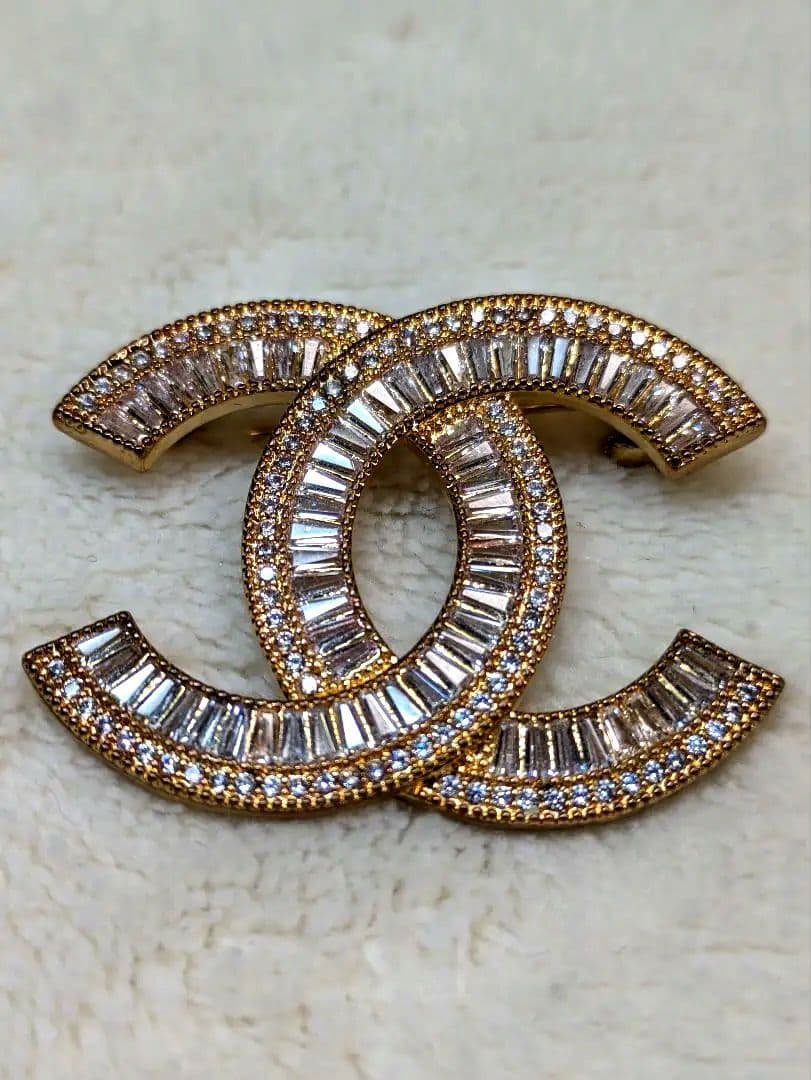シャネル　ヴィンテージ　ブローチ　ラインストーン　ビンテージ　ゴールド