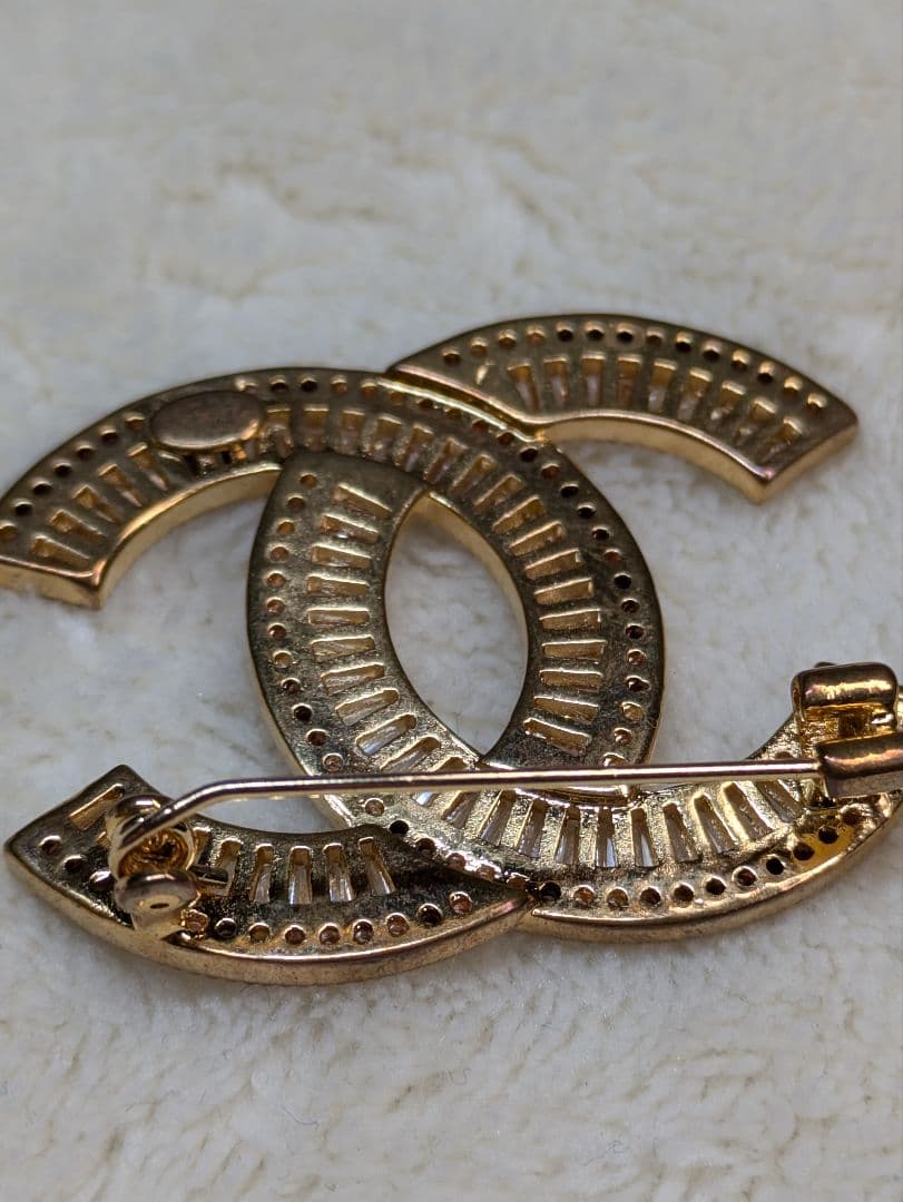 シャネル　ヴィンテージ　ブローチ　ラインストーン　ビンテージ　ゴールド