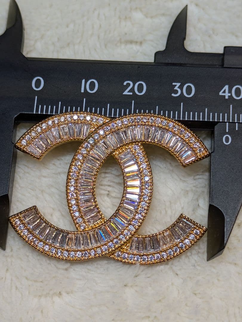 シャネル　ヴィンテージ　ブローチ　ラインストーン　ビンテージ　ゴールド