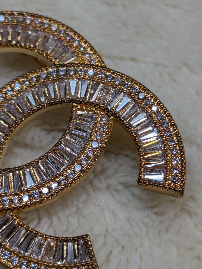 シャネル　ヴィンテージ　ブローチ　ラインストーン　ビンテージ　ゴールド